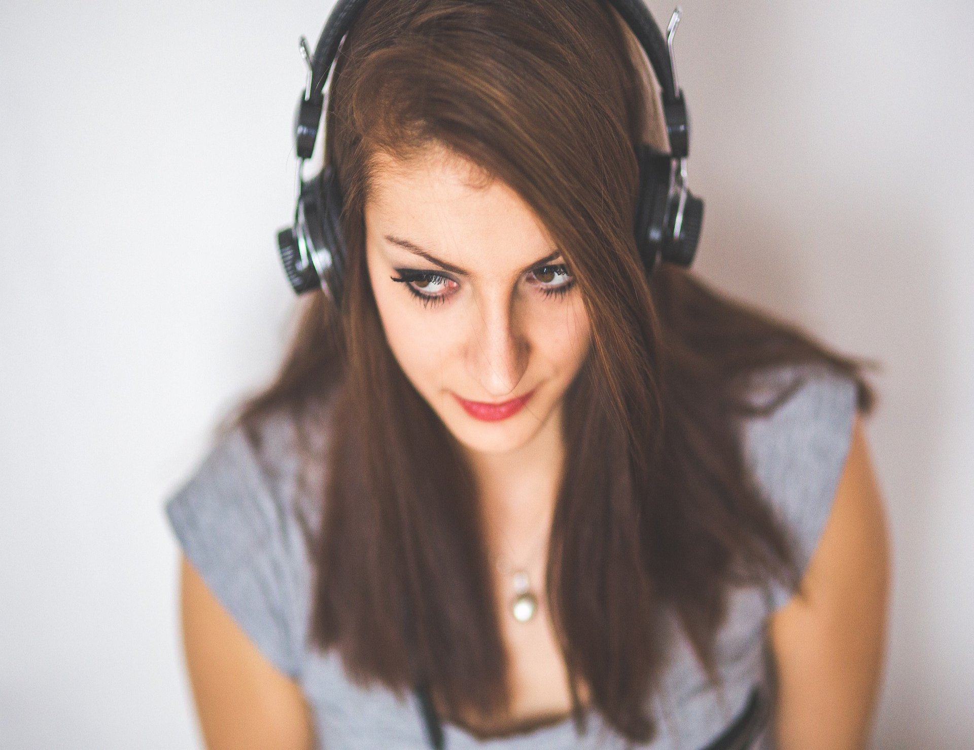 Home hunter listen